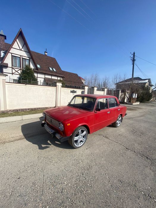 Продаю машину...