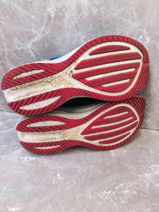 Маратонки Saucony номер 44
Маратонки за бягане Triumphм