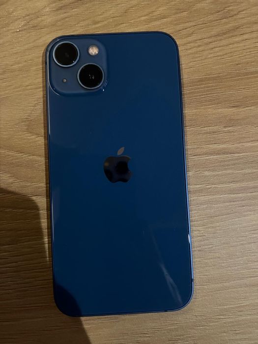 Vand iphone 13 256 gb in stare perfecta