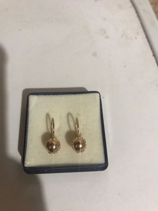 Продам серьги золото
