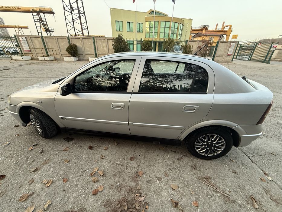 Опел Астра 1.6/84кс