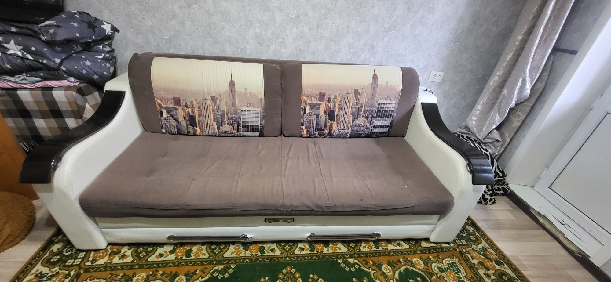 Диван и кресло раскладывается