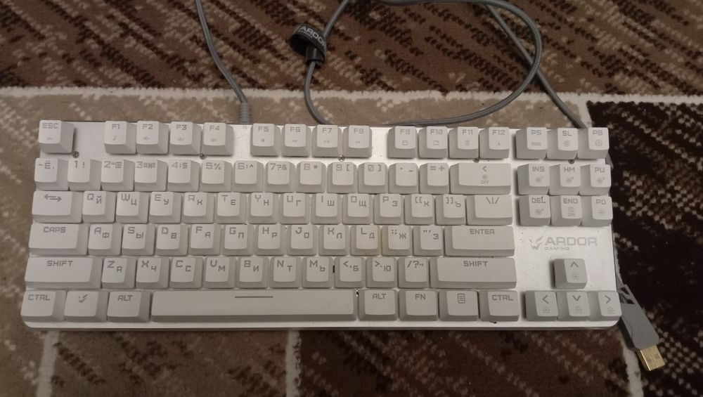 продам клавиатуру ARDOR Blade Pro