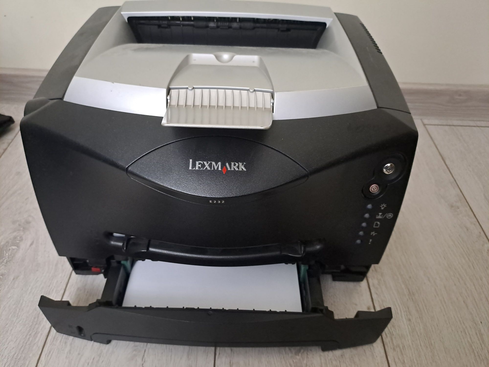 Imprimanta laser E232