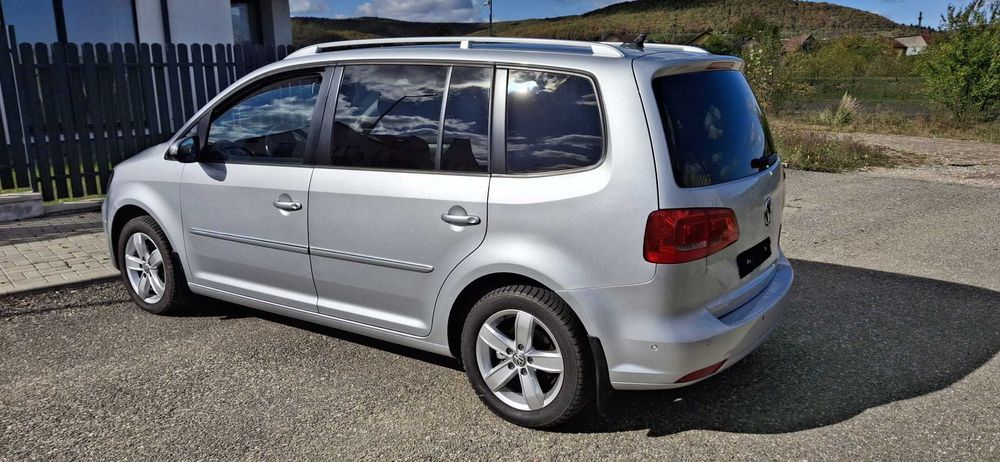 Vand Vw Touran ,an 2013,motor 2.0 Diesel,Euro 5