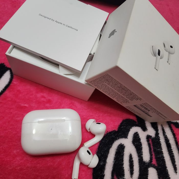 Наушники Apple Airpods Pro 2 оригинал состояние отличное