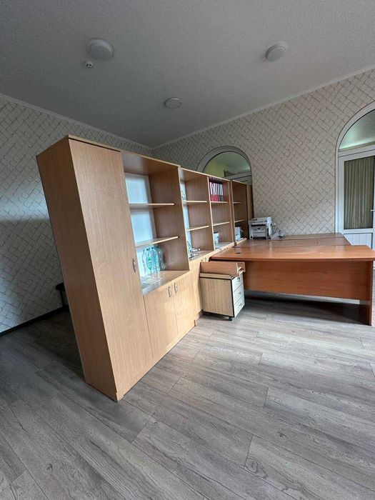 Продается дом под любой бизнес, 6 соток,  630 кв. ор-н 8 роддом