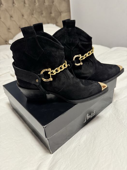 Vand ciocate piele intorsa Modish