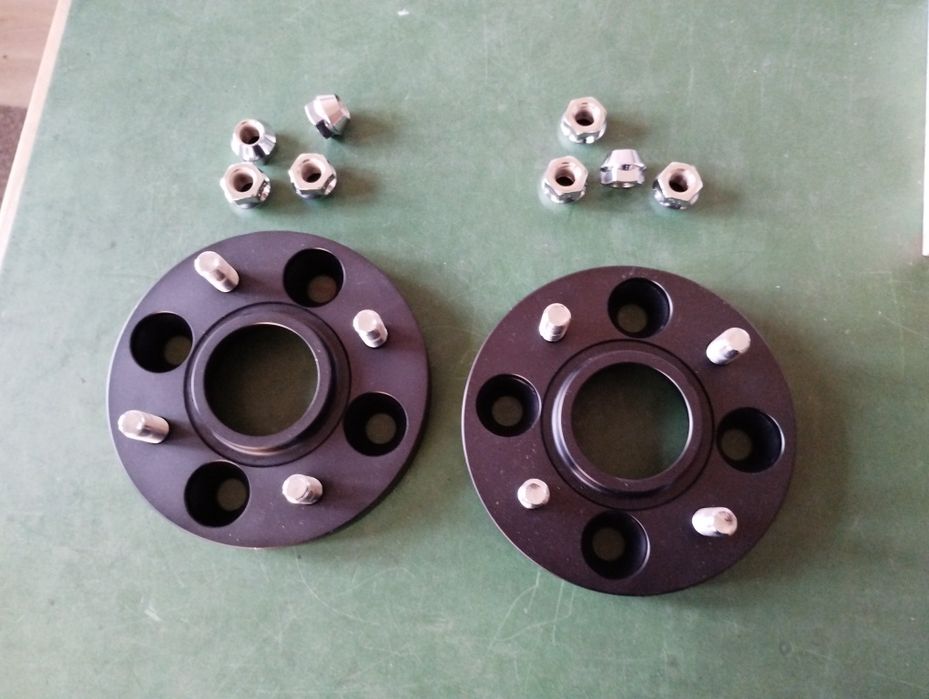 Flanșe distantiere Ford Fiesta Focus Puma 20 mm 
Prinderea 4 x 108 x 6