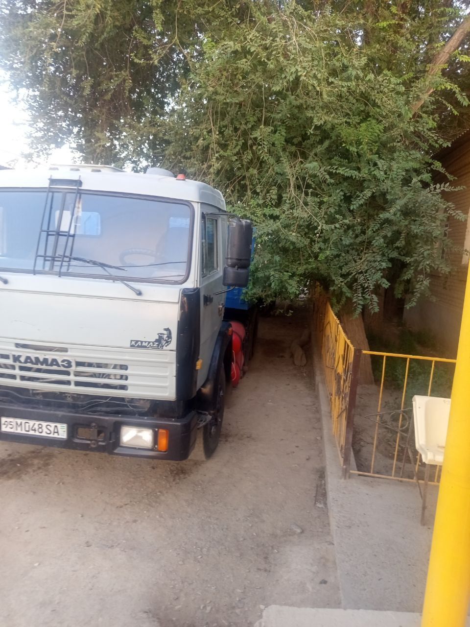Kamaz shalanda satiladi
