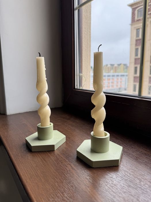 Подсвечники. 2 шт. Для свечей от 2 до 3 см в диаметре.