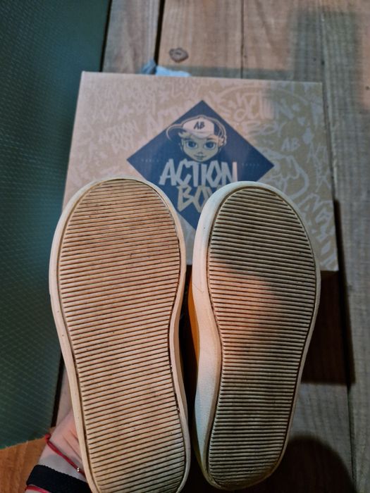 Детски боти за момче