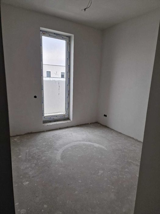 Ap. Nou, 2 camere, etaj retras cu terasa.