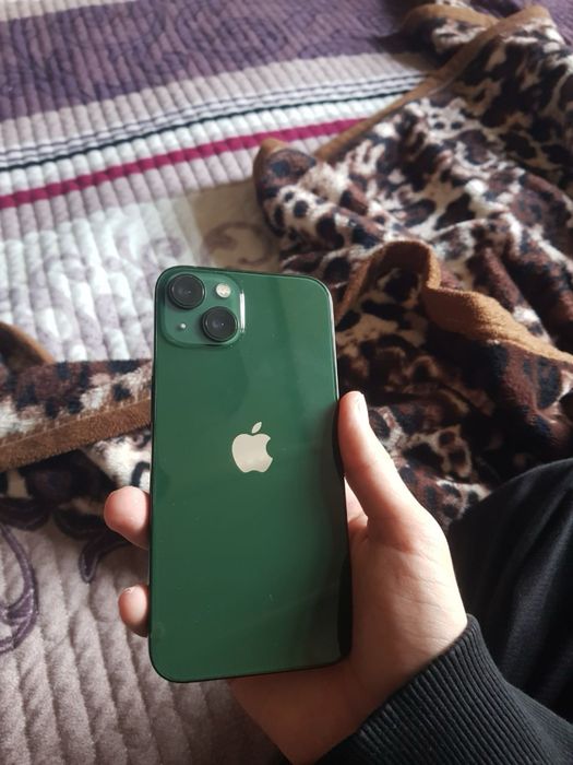 айфон 13 идеал.