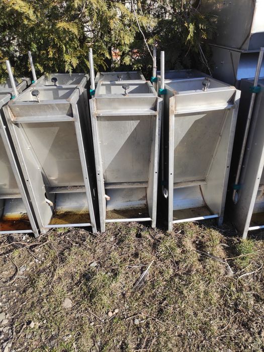 Hranitoare porci boxa fatare