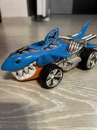 HotWheels shark акулa със светлина, звук и движение