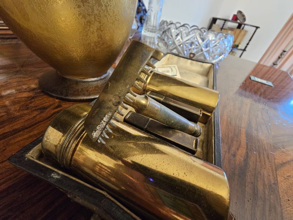 Aparat de ras  smf England