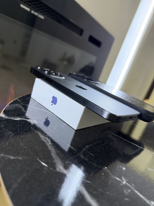 iPhone 15 PRO MAX 256GB FullBox ,liber de retea, baterie 85%,impecabil