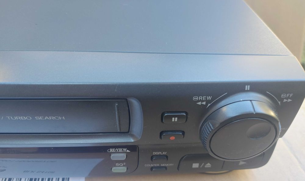 JVC HR-J328E VHS Video Cassette Recorder