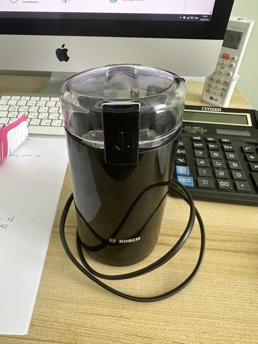 Продам кофемолку bosch