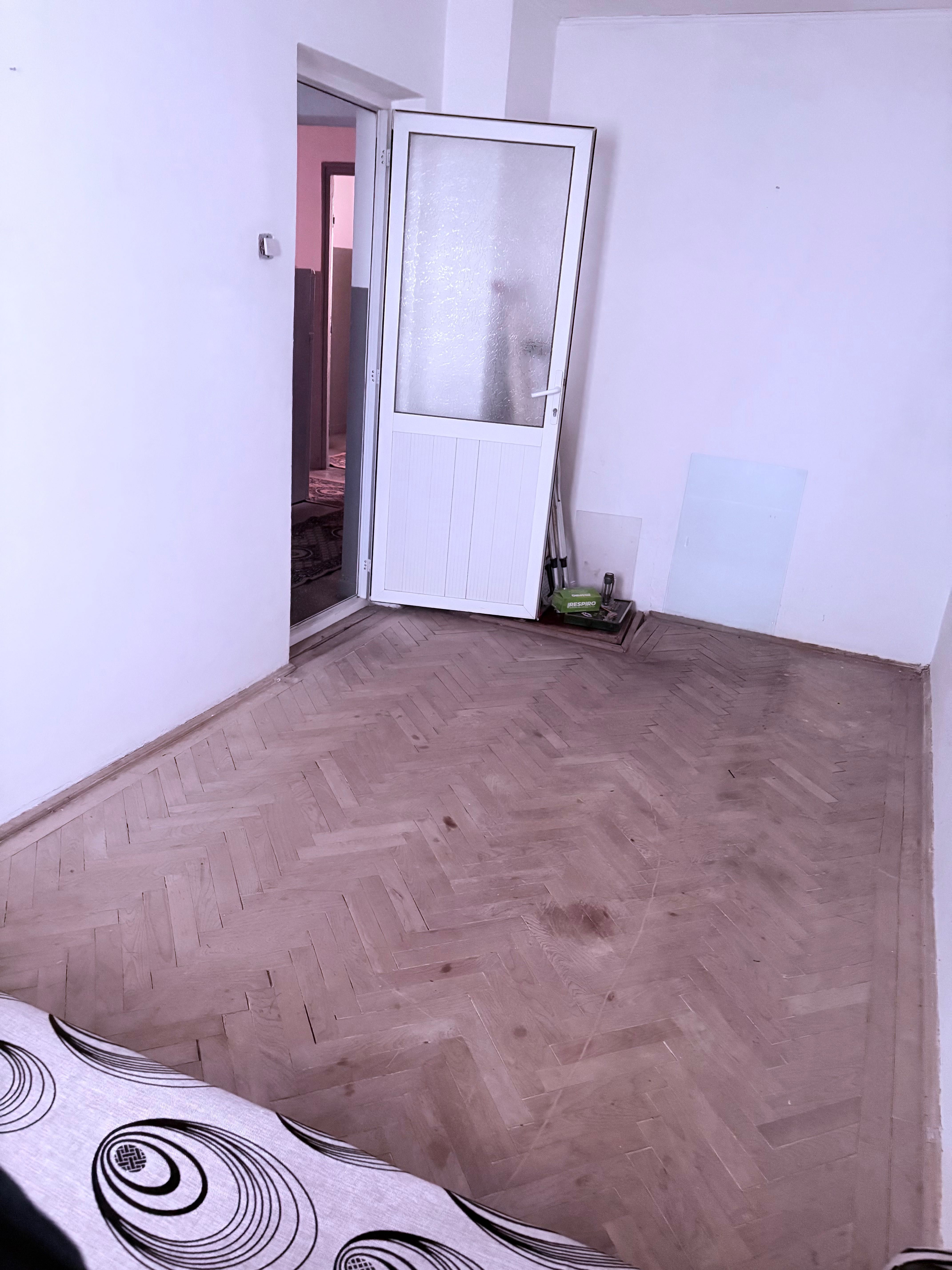 Apartament 3 camere,  62 mp, loc Baia, jud Tulcea