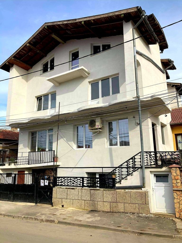 масивна къща в Добрич