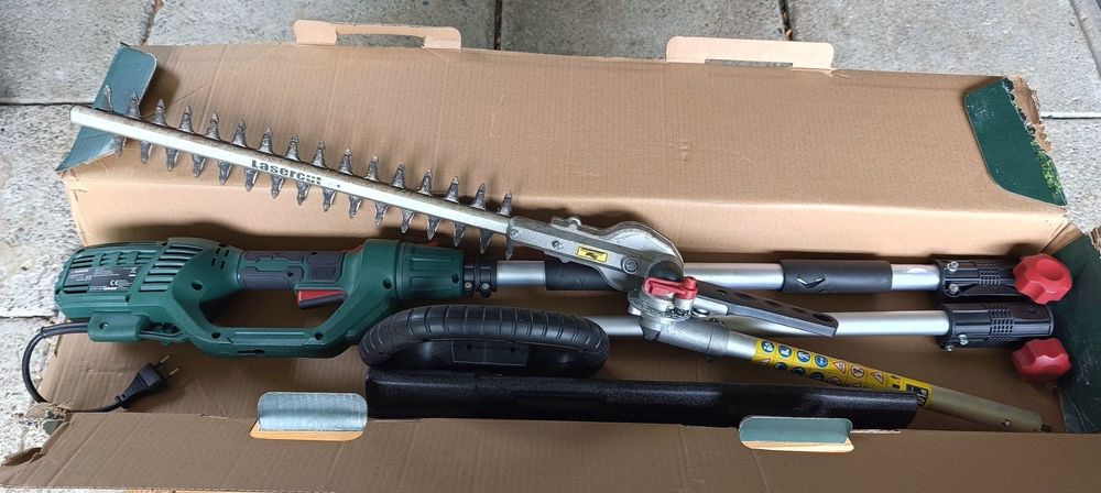 Foarfeca telescopica electrica 220v parkside pentru gard viu 710w