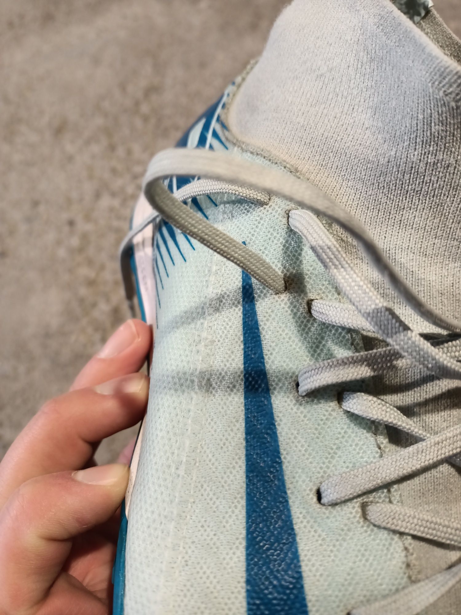 vând ghete Nike sintetic