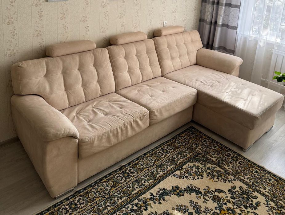 Продам диван угловой