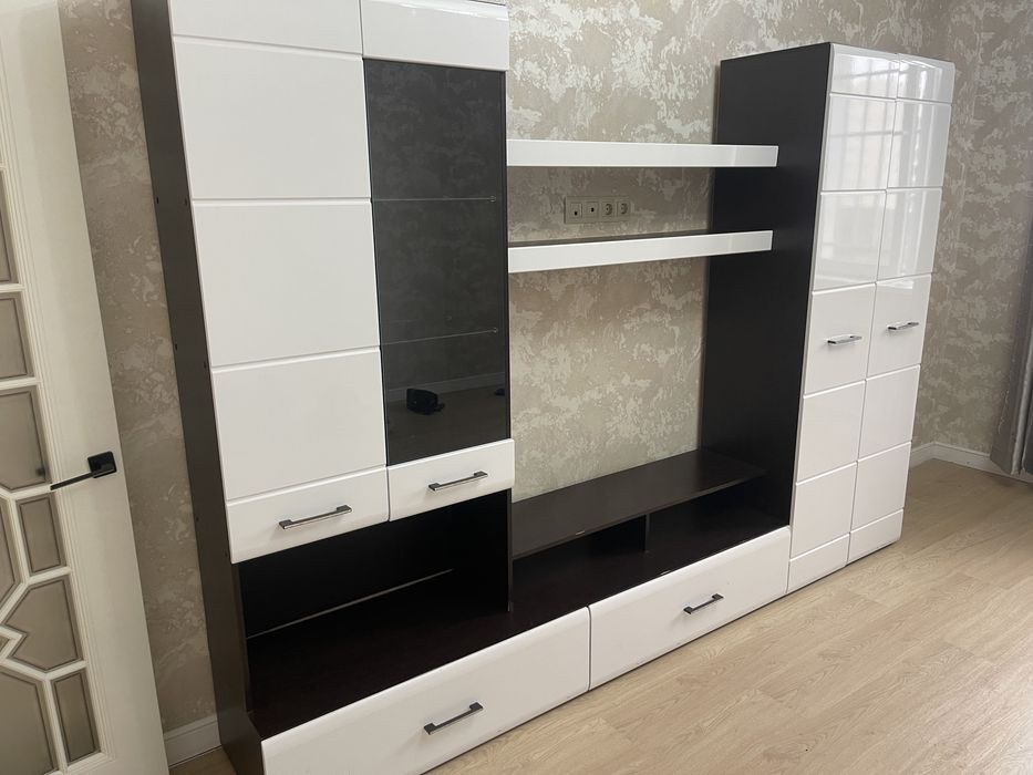 Стенка под ТВ в зал