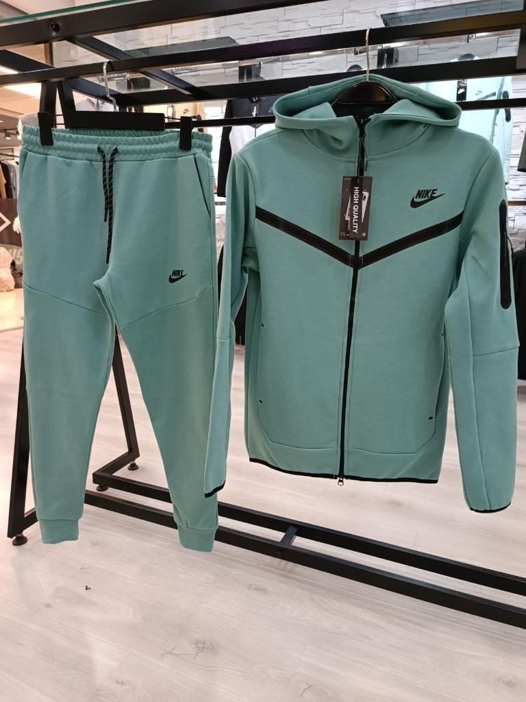 Мъжки екипи Nike