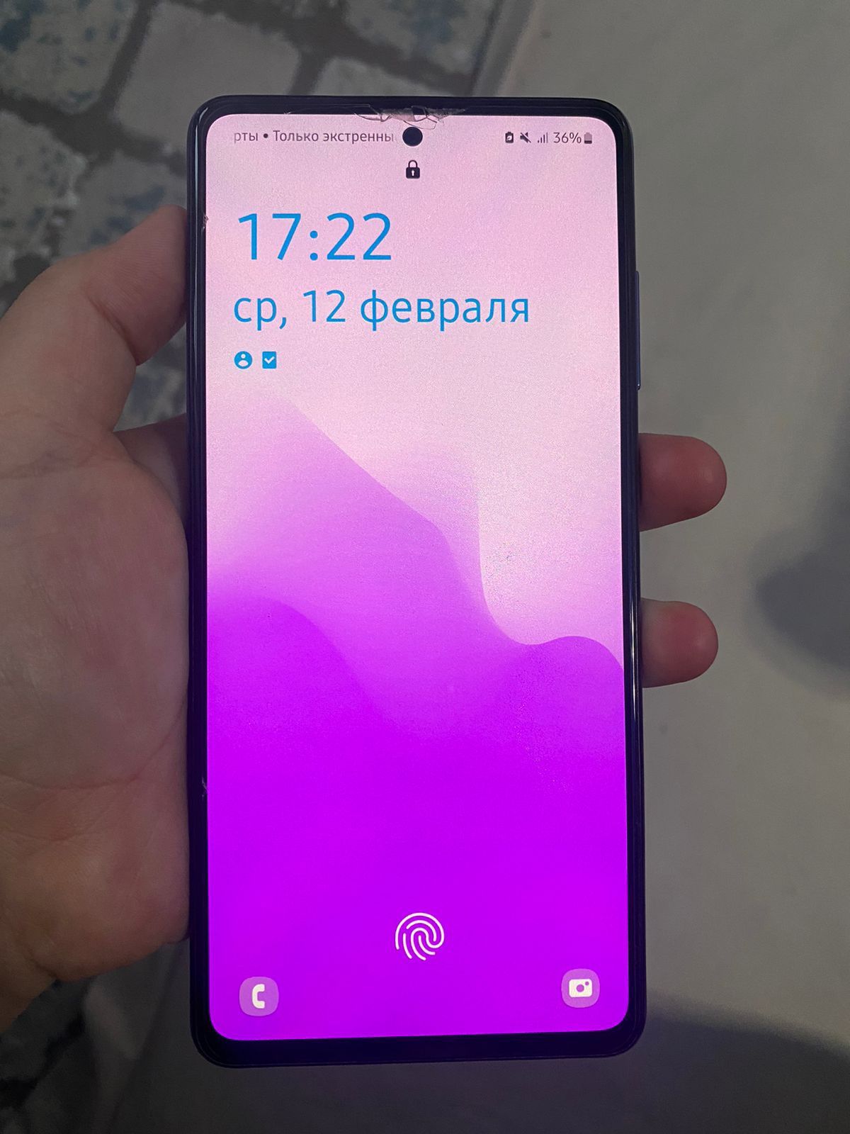 Срочно продается телефон