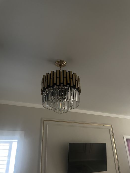 продам люстры 40см