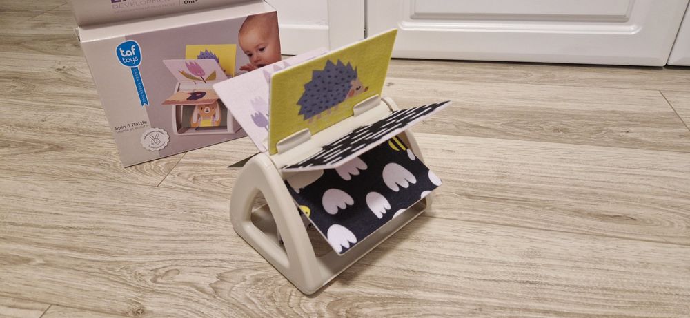 Jucarie bebe Carte Care Se Roteste, Taf Toys, bebelusi 0L+