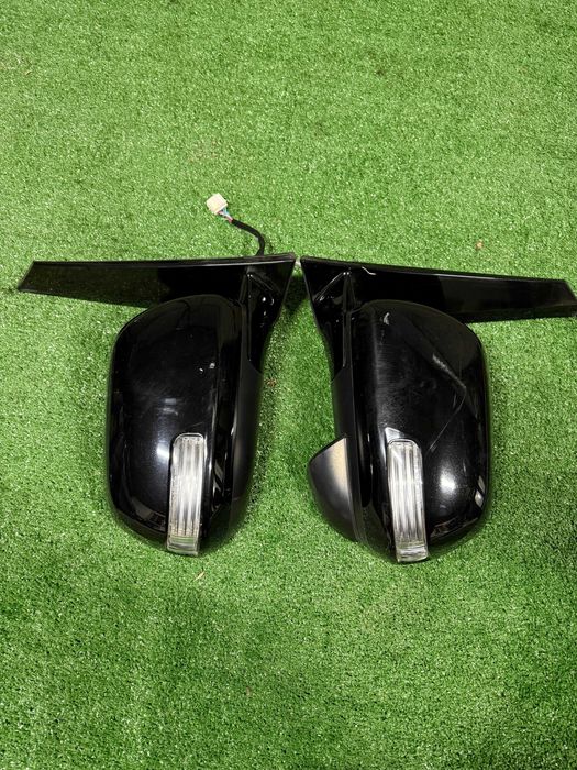 Зеркало боковое левая и правая сторона  на Toyota Estima ACR 50/55