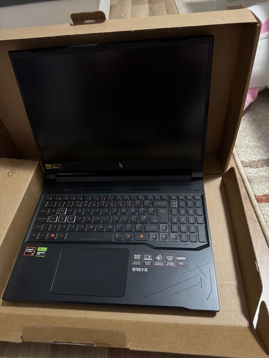 Laptop gaming acer nitro v16