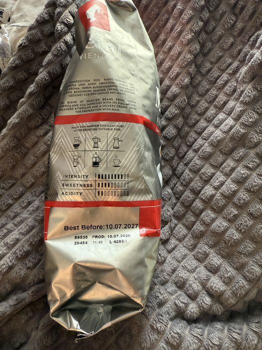 Julius Meinl Caffe Crema Intenso- кафе на зърна - 1 кг