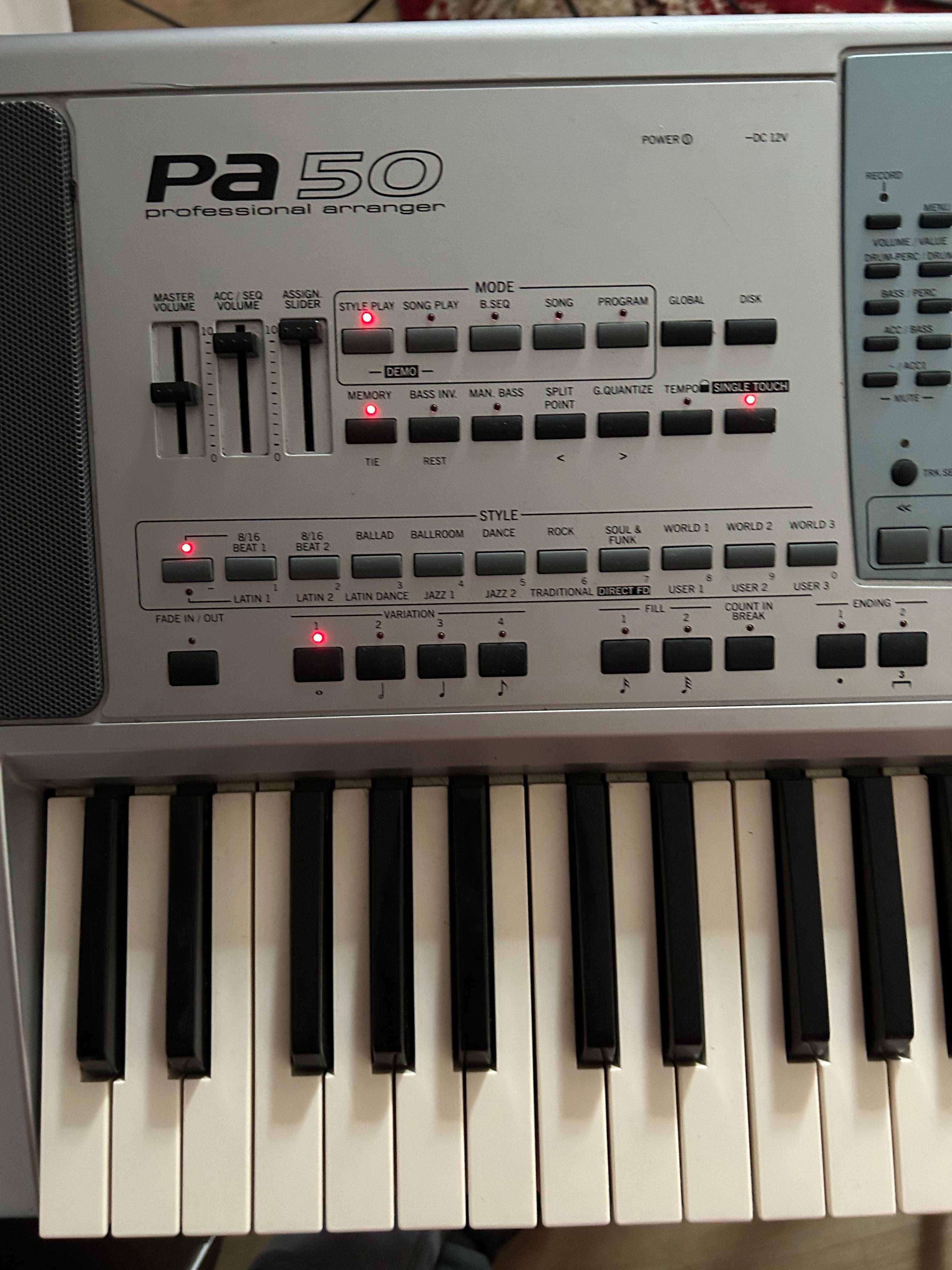 Vând korg pa50 usb