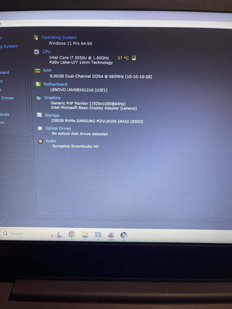 Lenovo i7 Gen 8, SSD NVMe 256 GB; 8 GB RAM DDR 4