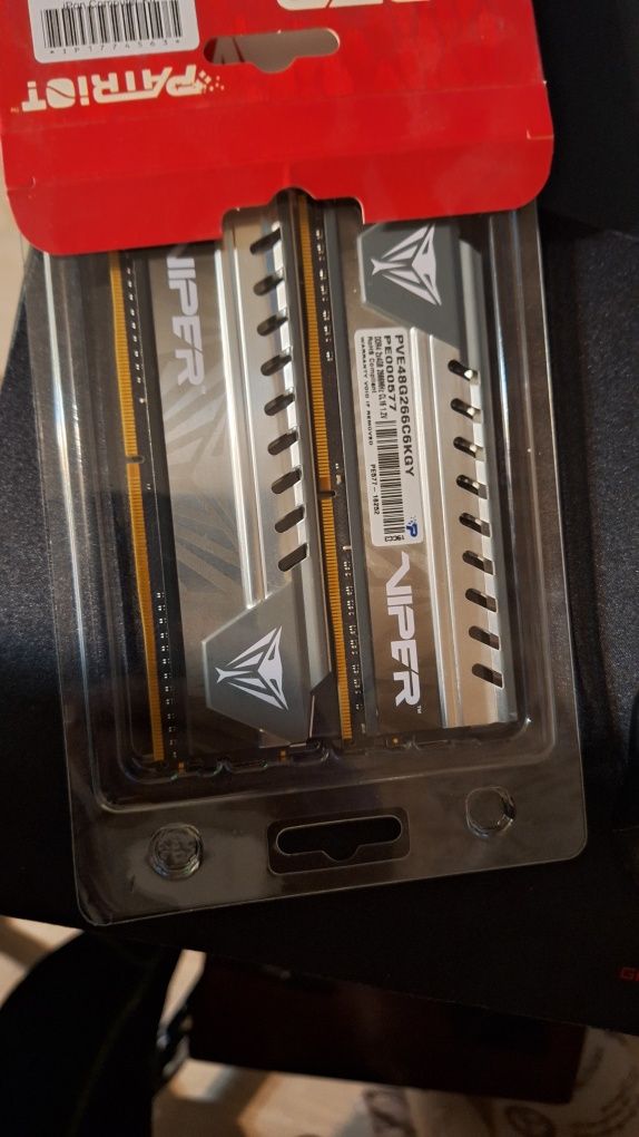 Memorii ram DDR4 dual channel 8Gb 4x2 2666 patriot viper