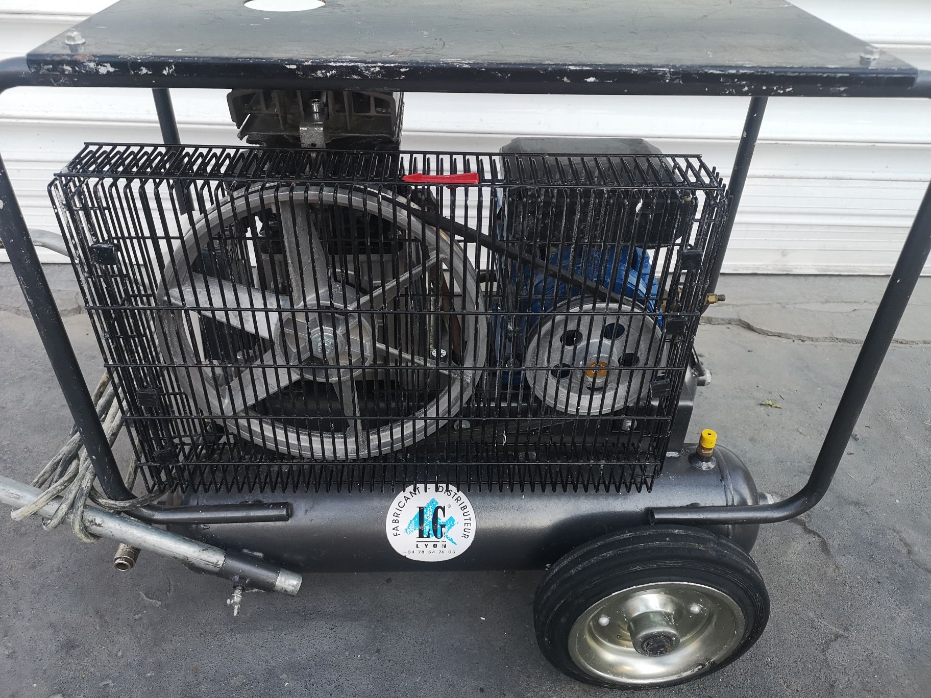 Компресор 500l/min 220V 3.4kw две Бутала Голям дебит