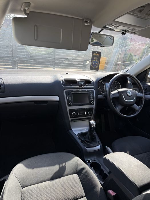 Skoda octavia 1.9 tdi volan partea dreapta