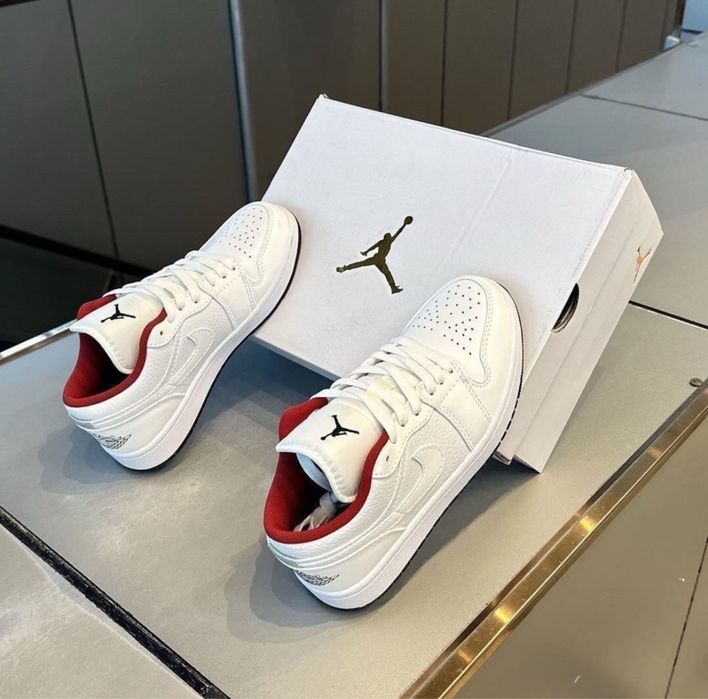 Nike Air Jordan 1 Low SE новые