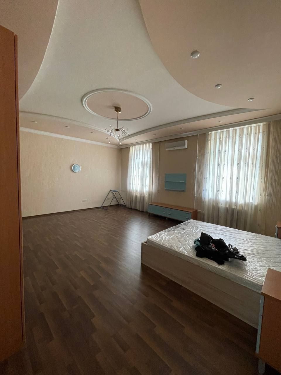 Продается 248м² ул.Чехова 4/4/4 ор-р Bon