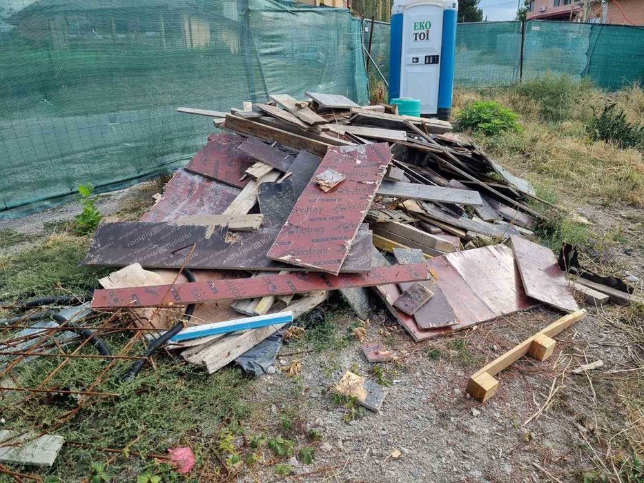 Подарявам дървени отпадаци за горене