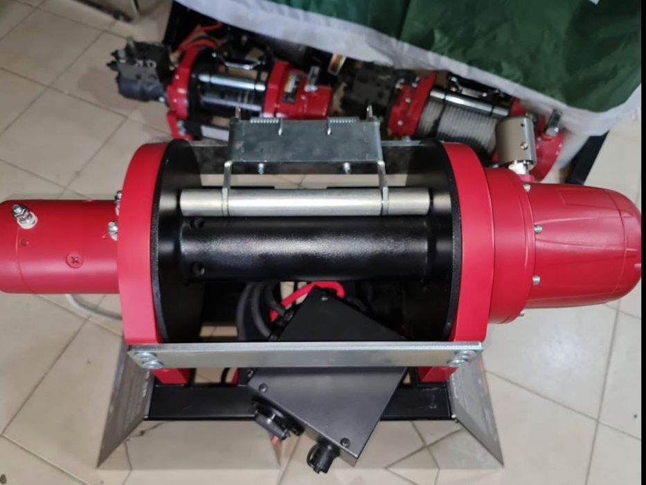 Troliu Kangaroo ADV 20000 lb 24V - MILITARY PowerWinch (9080kg)