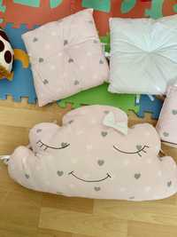 Обиколници за бебешко креватче в нежно розово и бяло