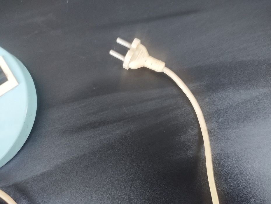 Стара настолна лампа / Индустриална настолна лампа