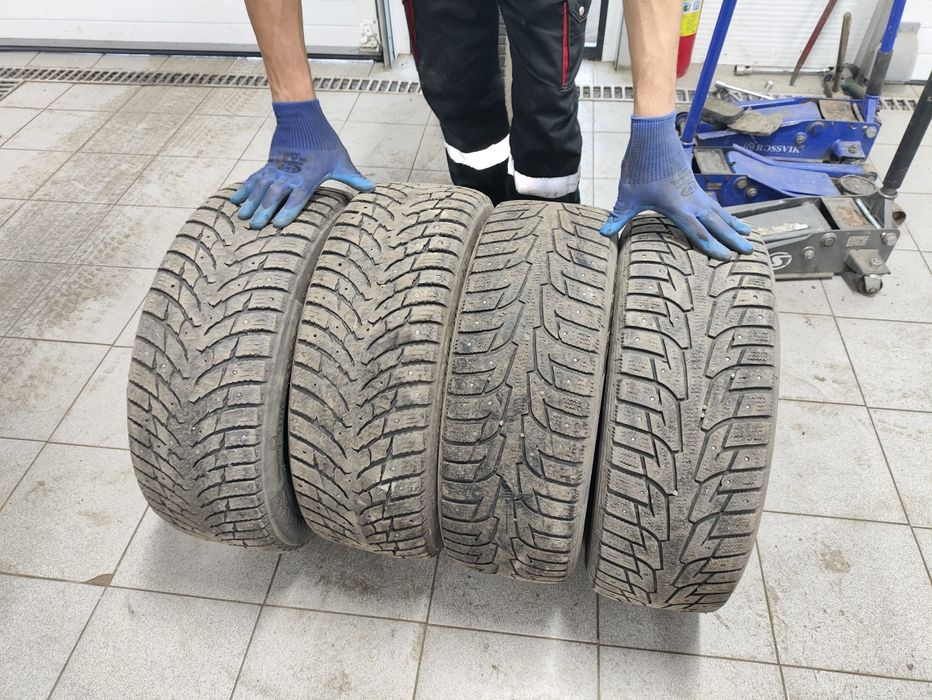 Продам шины б/у в среднем состоянии