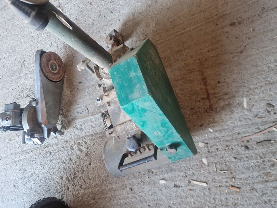 Vând set mașini de șlefuit parket